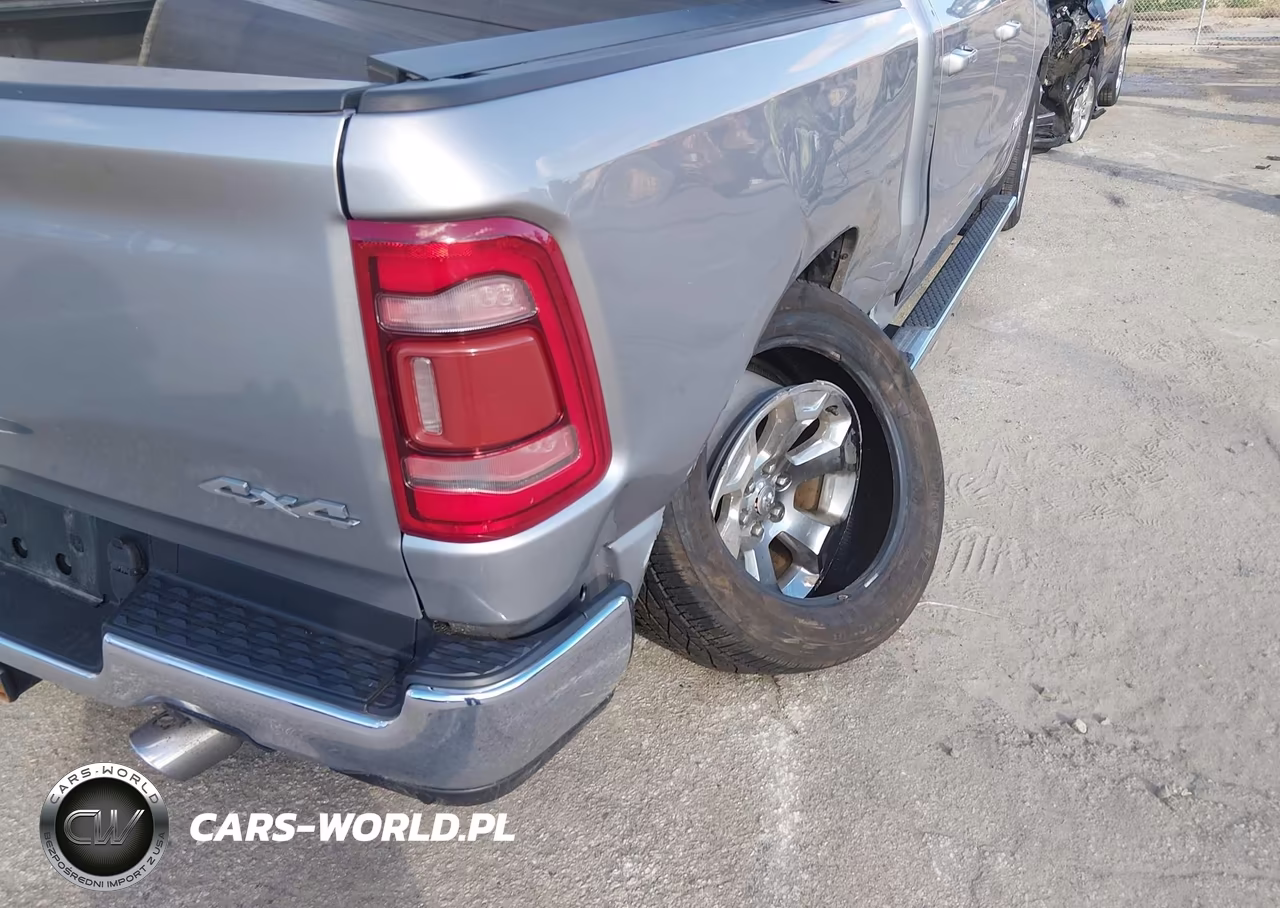 2021 Ram 1500 Big Horn 4X4 5'7 Box VIN:1C6SRFFT8MN567656 - 18
