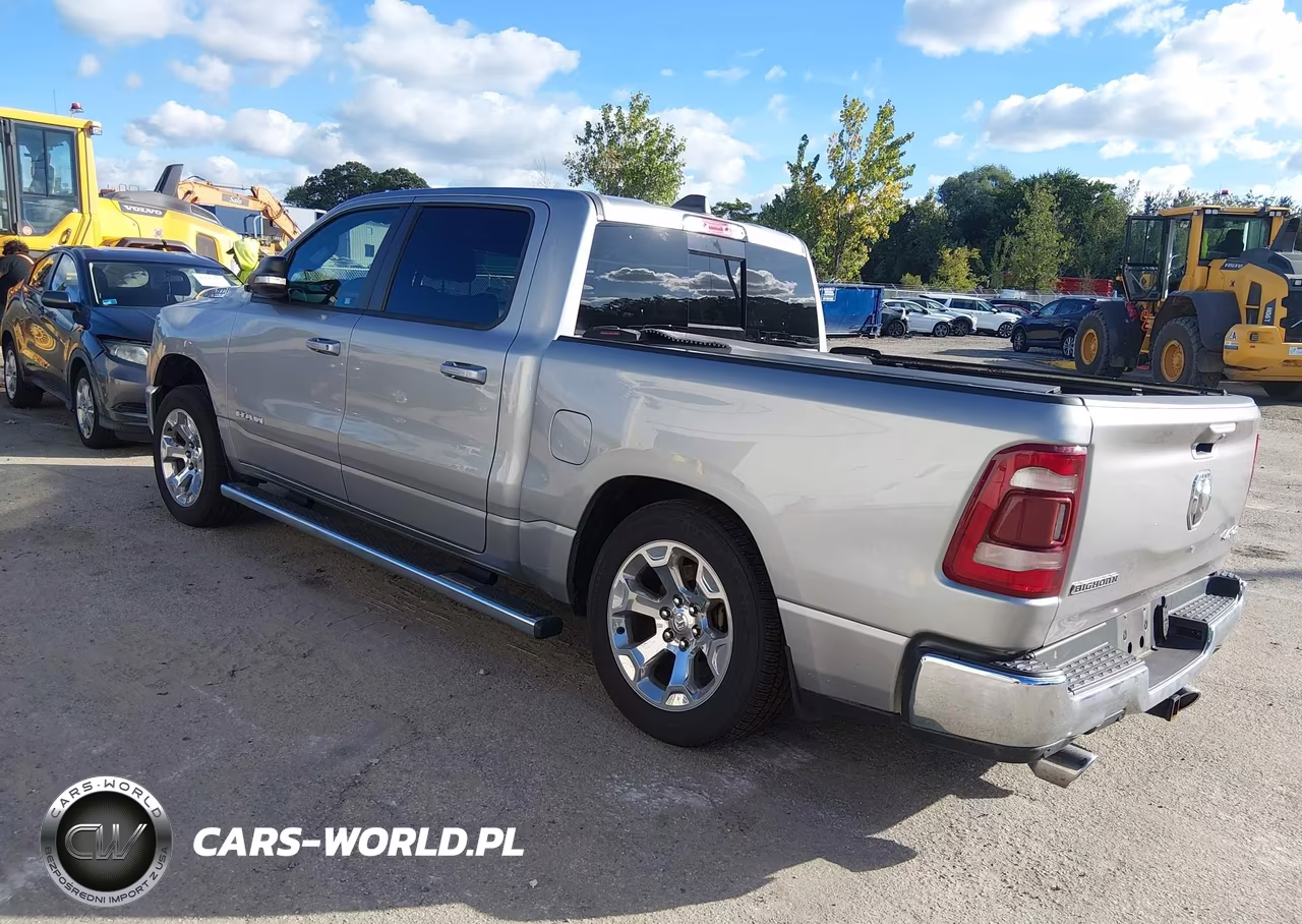 2021 Ram 1500 Big Horn 4X4 5'7 Box VIN:1C6SRFFT8MN567656 - 3