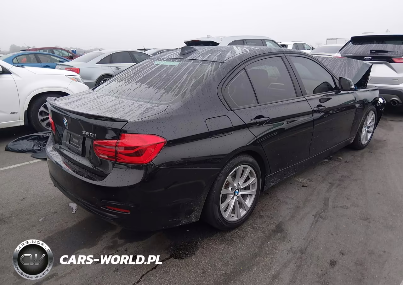 2018 BMW 320I VIN:WBA8E1G52JNU93726 - 4