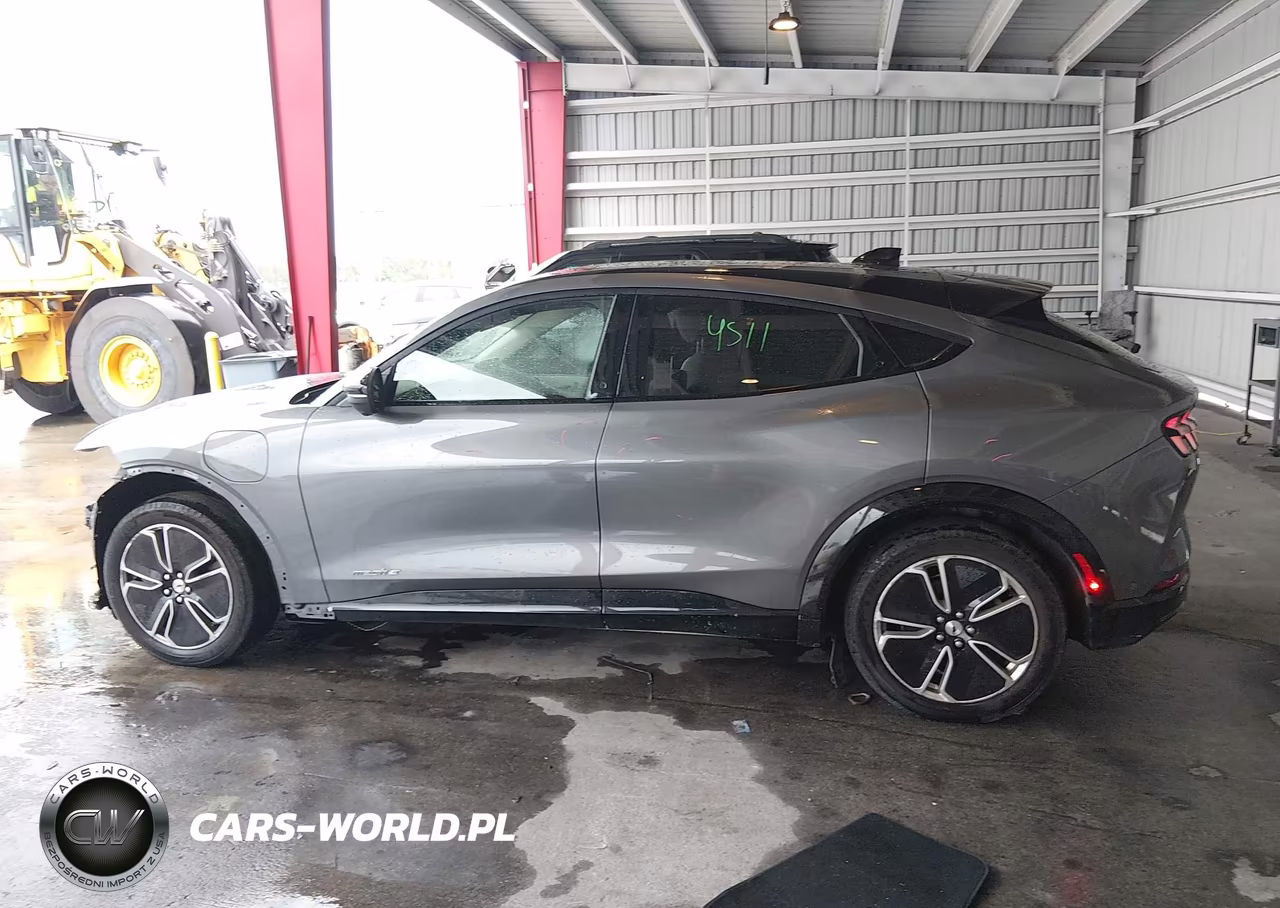 2023 Ford Mustang Mach-E Premium VIN:3FMTK3R40PMA67313 - 15