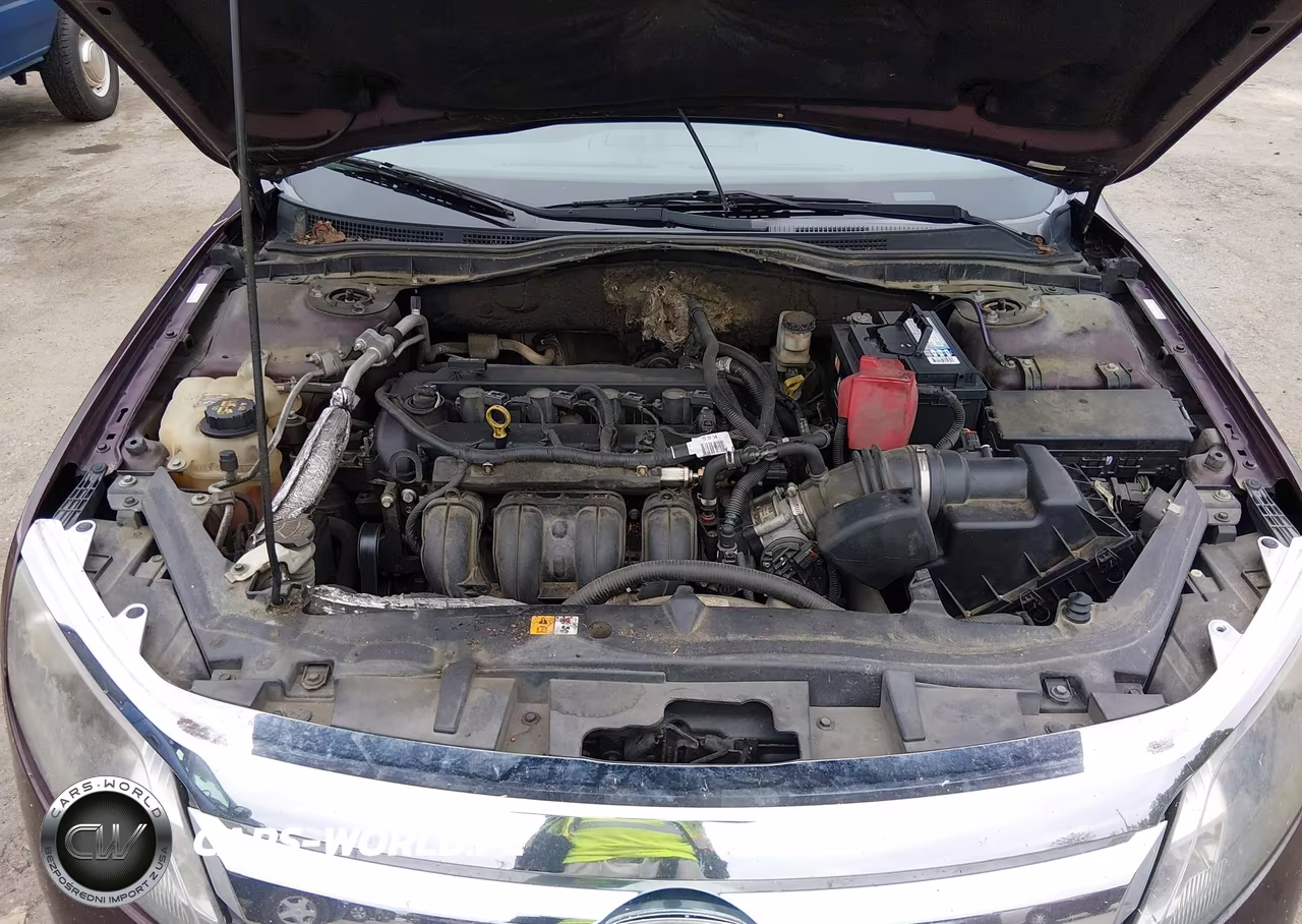 2012 Ford Fusion S VIN:3FAHP0GA4CR449821 - 10