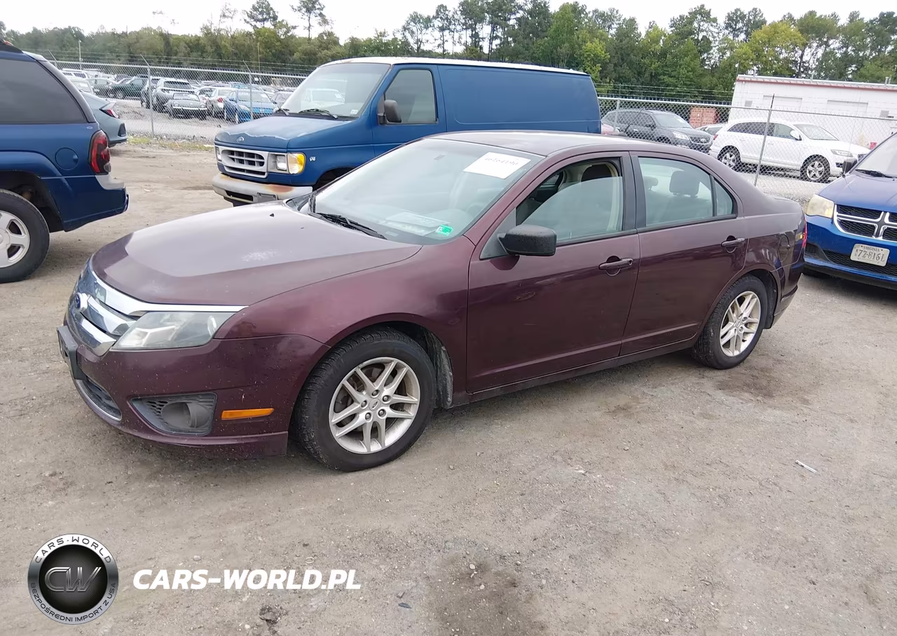 2012 Ford Fusion S VIN:3FAHP0GA4CR449821 - 2