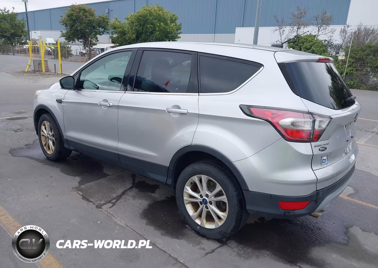2017 Ford Escape Se VIN:1FMCU9GD5HUA01966 - 3