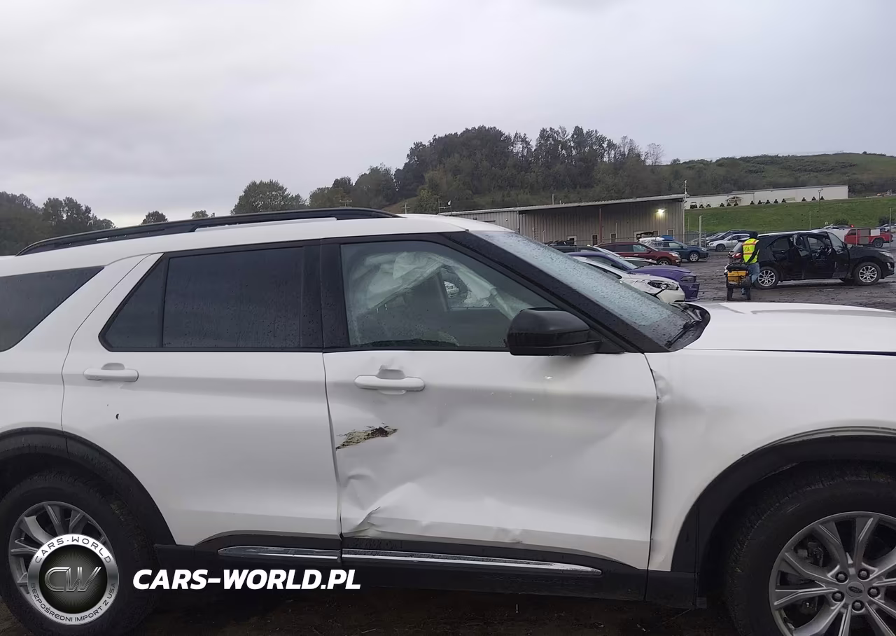 2020 Ford Explorer Xlt VIN:1FMSK8DHXLGC43937 - 13