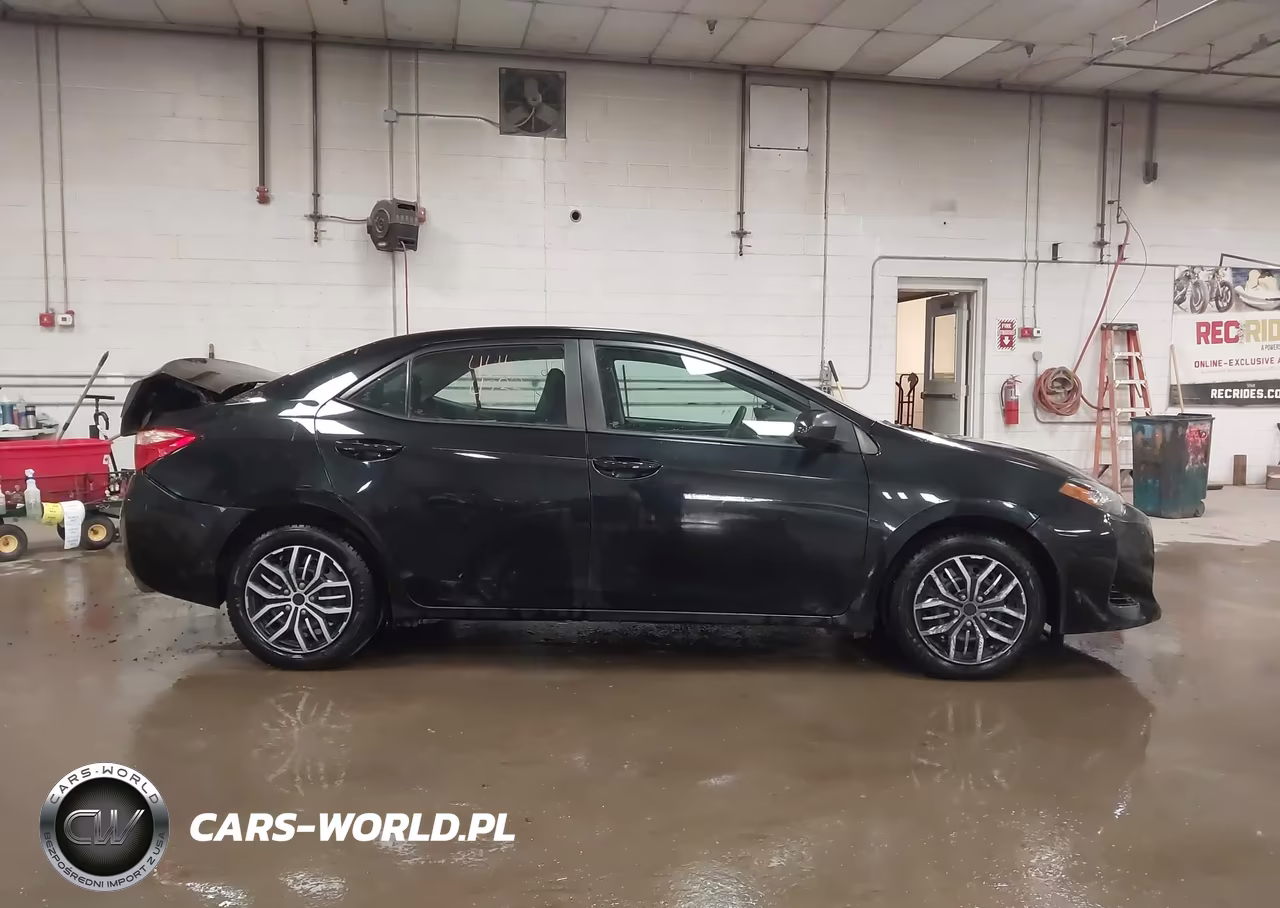 2017 Toyota Corolla Le VIN:2T1BURHE2HC776326 - 13