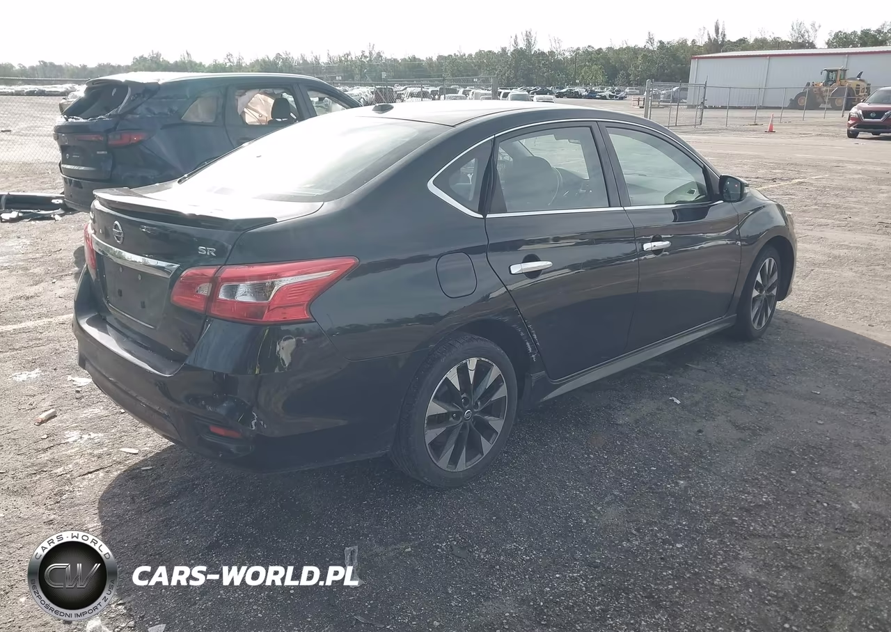 2018 Nissan Sentra Sr VIN:3N1AB7AP5JY256180 - 4