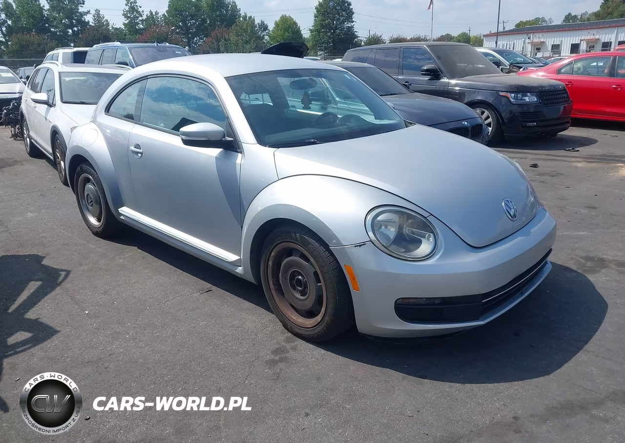 2012 Volkswagen Beetle 2.5L – zdjęcie 1 z 11