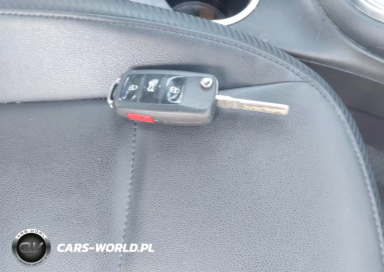 2012 Volkswagen Beetle 2.5L VIN:3VWJP7AT0CM608214 - 11