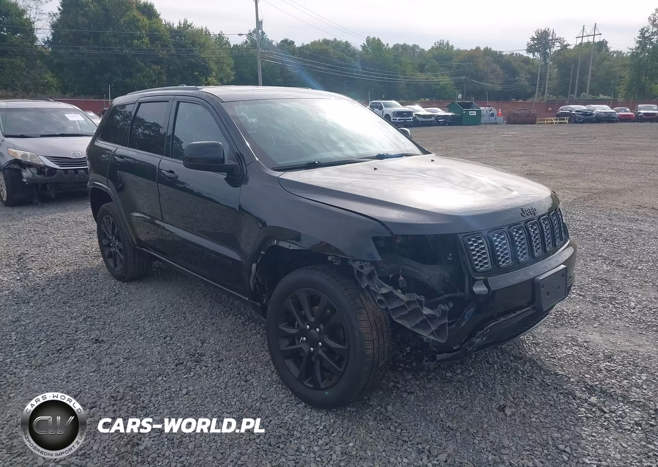 2020 Jeep Grand Cherokee Altitude 4X4 VIN:1C4RJFAG3LC290627 - 17