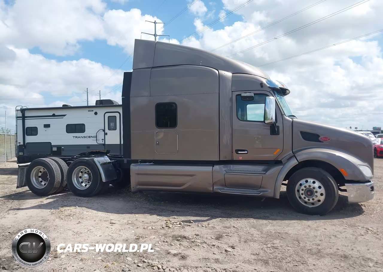 2019 Peterbilt 579 VIN:1XPBD49X7KD604157 - 13