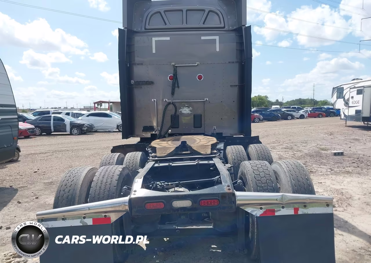 2019 Peterbilt 579 VIN:1XPBD49X7KD604157 - 16