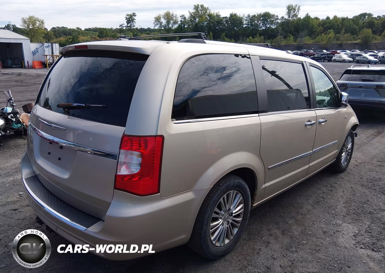 2014 Chrysler Town & Country Touring-L 30Th Anniversary VIN:2C4RC1CG5ER229204 - 4