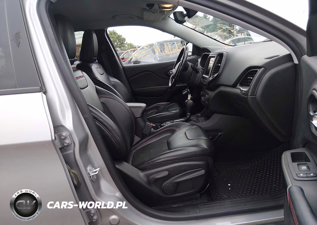 2020 Jeep Cherokee Trailhawk 4X4 VIN:1C4PJMBX4LD604936 - 5