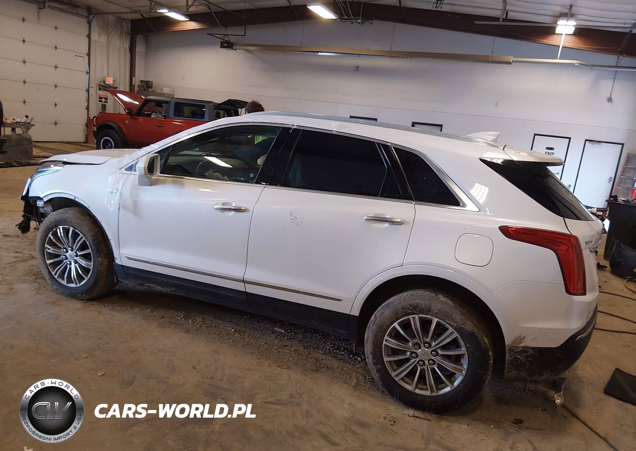 2017 Cadillac Xt5 Luxury VIN:1GYKNBRS8HZ305077 - 3