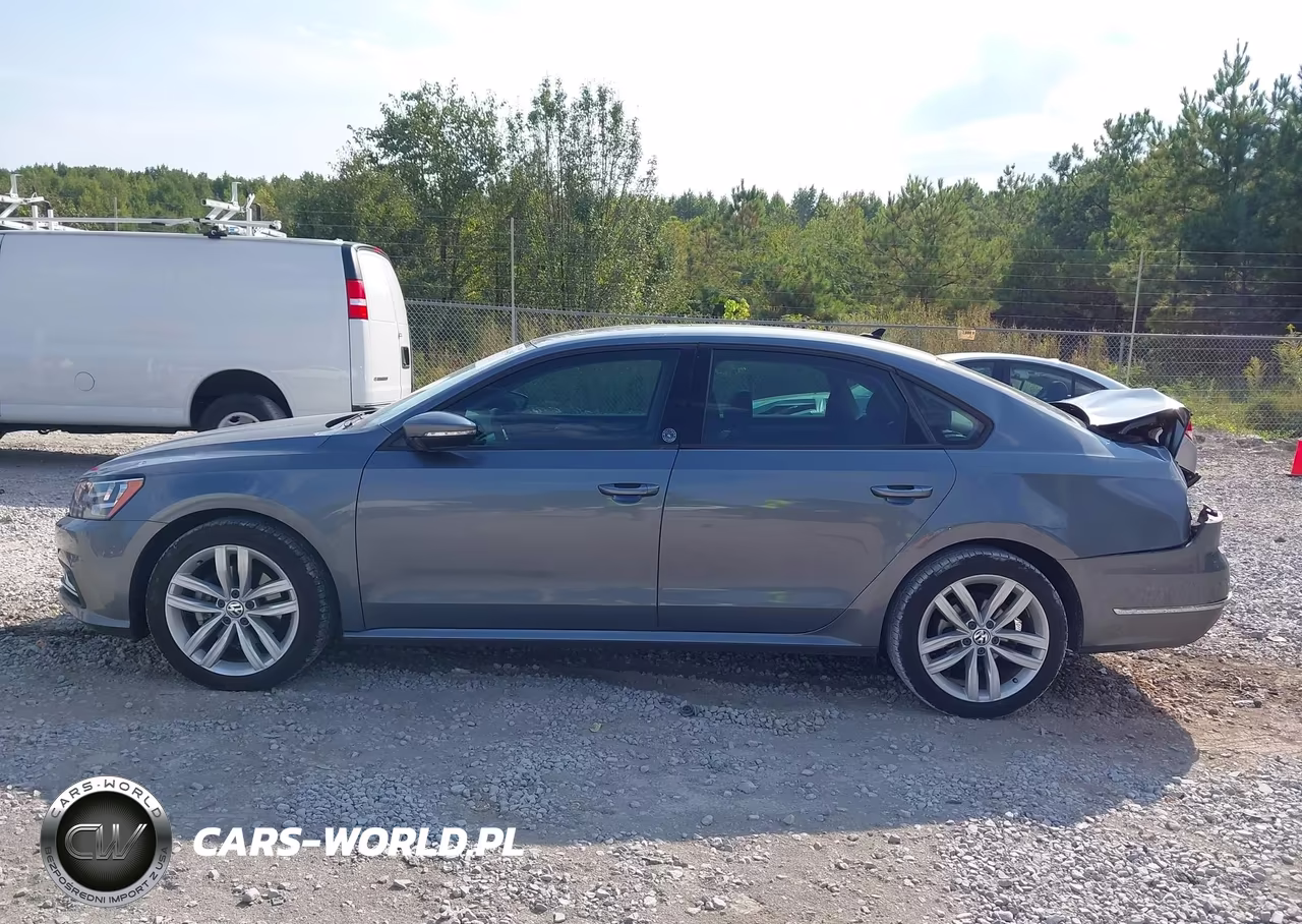 2019 Volkswagen Passat 2.0T Wolfsburg Edition VIN:1VWLA7A3XKC006110 - 14