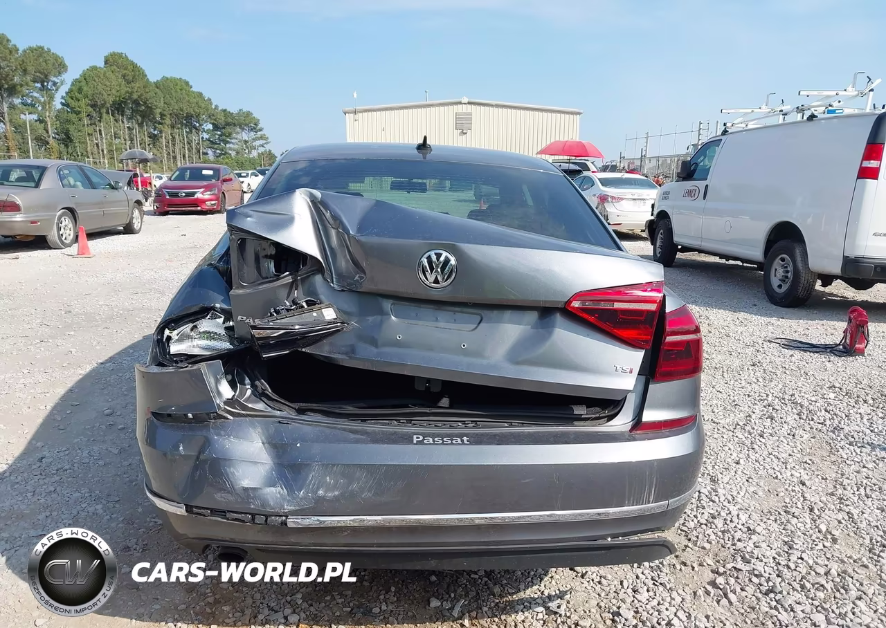 2019 Volkswagen Passat 2.0T Wolfsburg Edition VIN:1VWLA7A3XKC006110 - 16