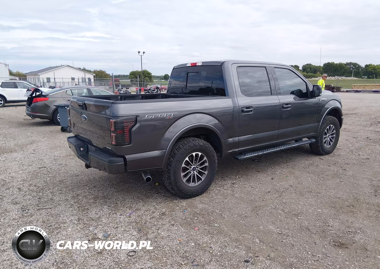 2018 Ford F-150 Xlt VIN:1FTEW1EP0JKD24930 - 4