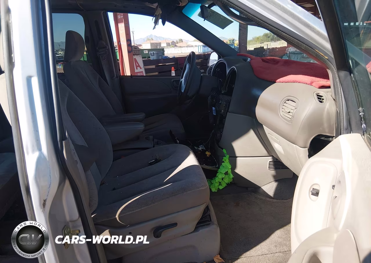 2002 Chrysler Town & Country Lxi VIN:2C8GP54L62R781951 - 5