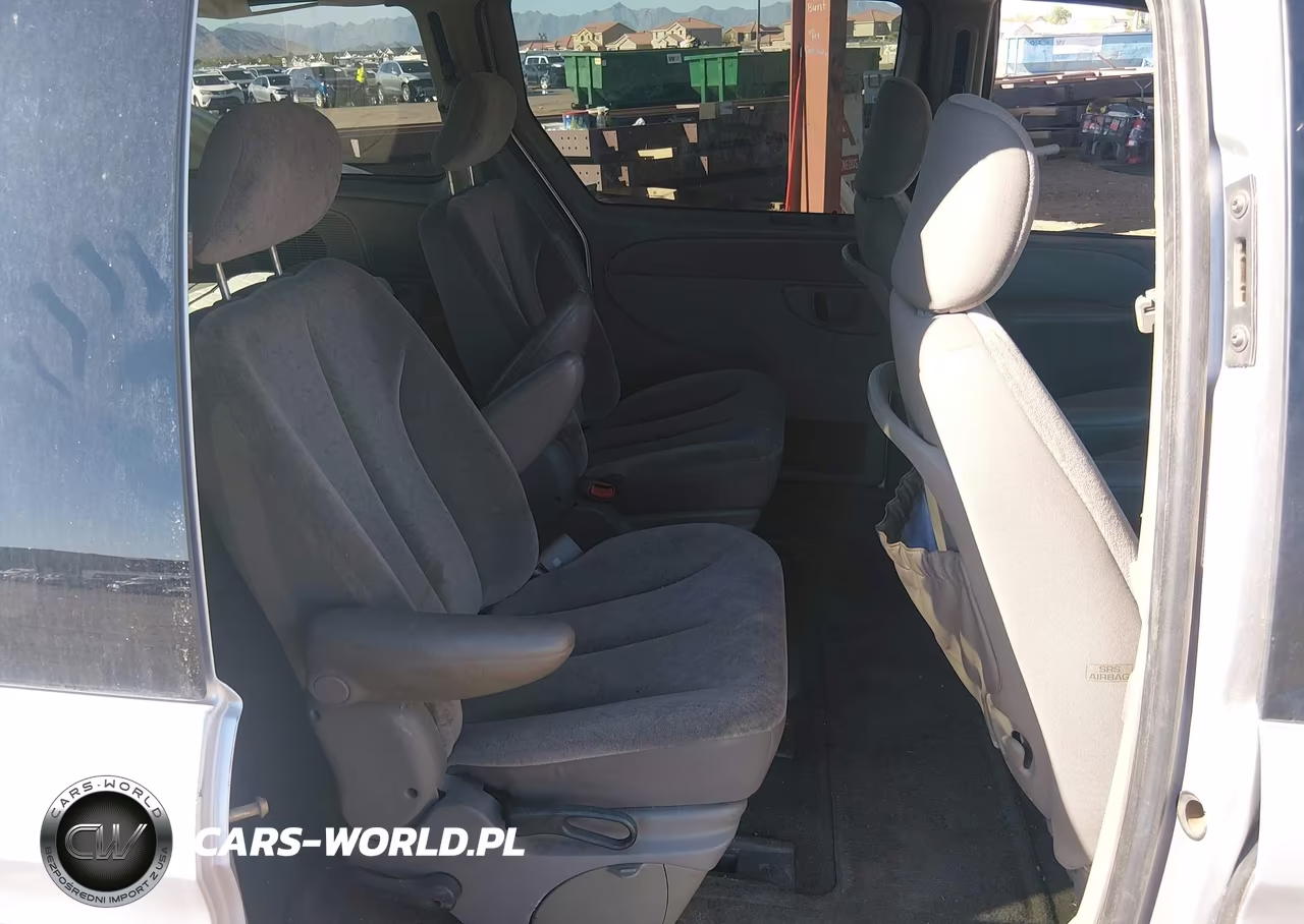 2002 Chrysler Town & Country Lxi VIN:2C8GP54L62R781951 - 8