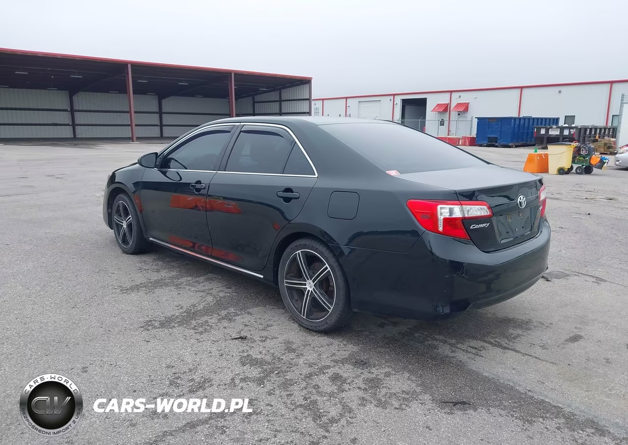 2014 Toyota Camry Le VIN:4T4BF1FK6ER441235 - 3