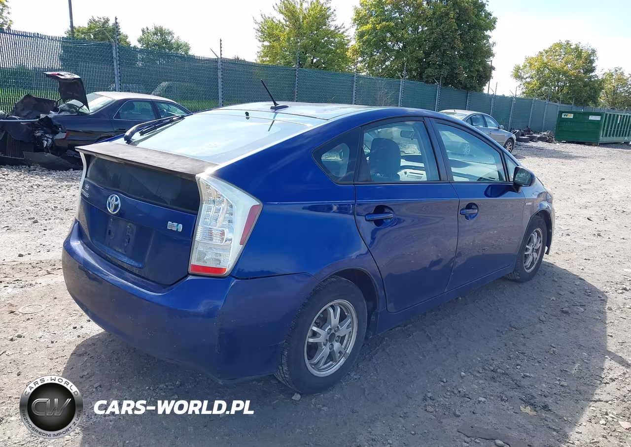 2010 Toyota Prius Iii VIN:JTDKN3DU9A0168875 - 4