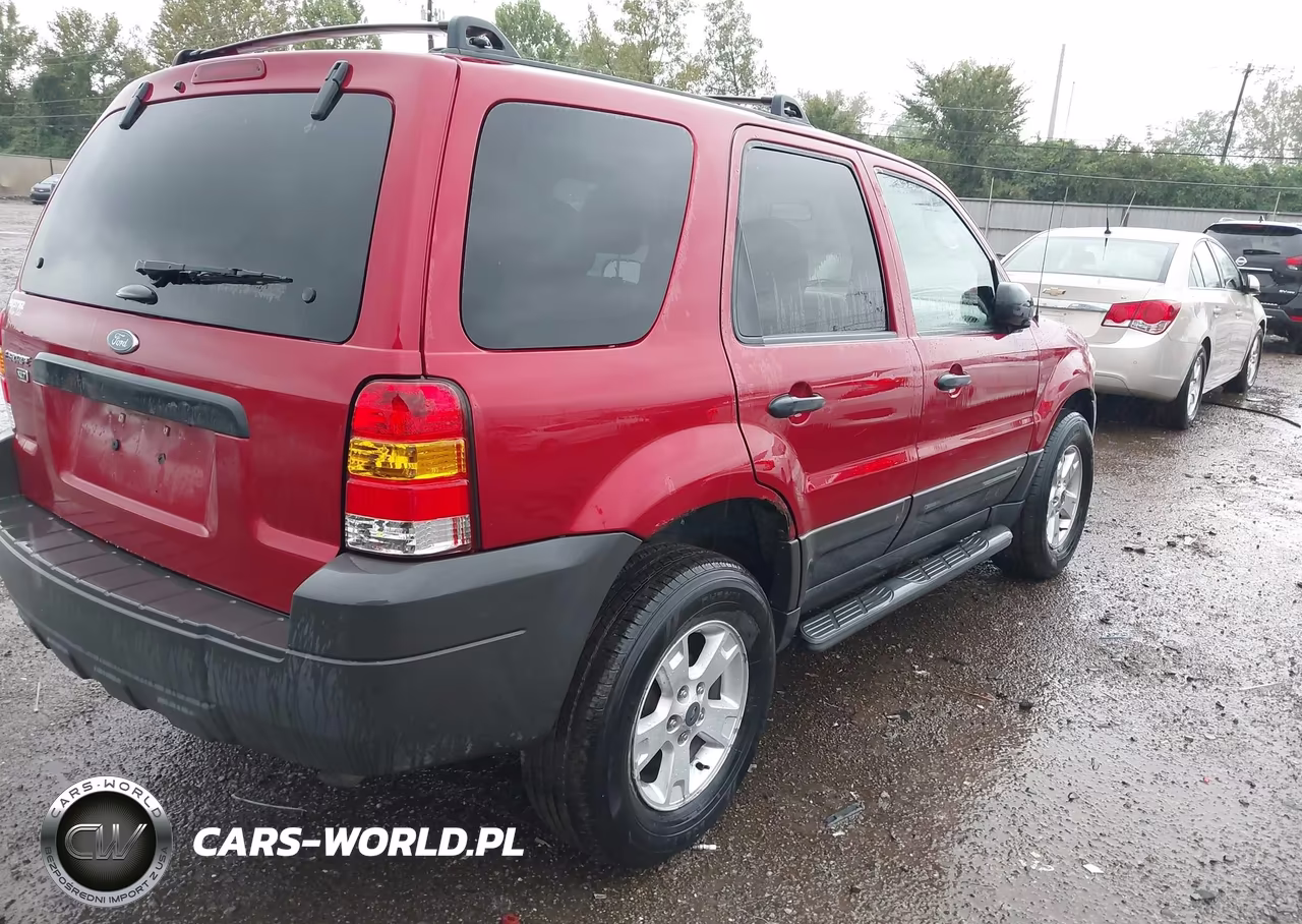 2007 Ford Escape Xlt VIN:1FMYU03Z67KA44709 - 4