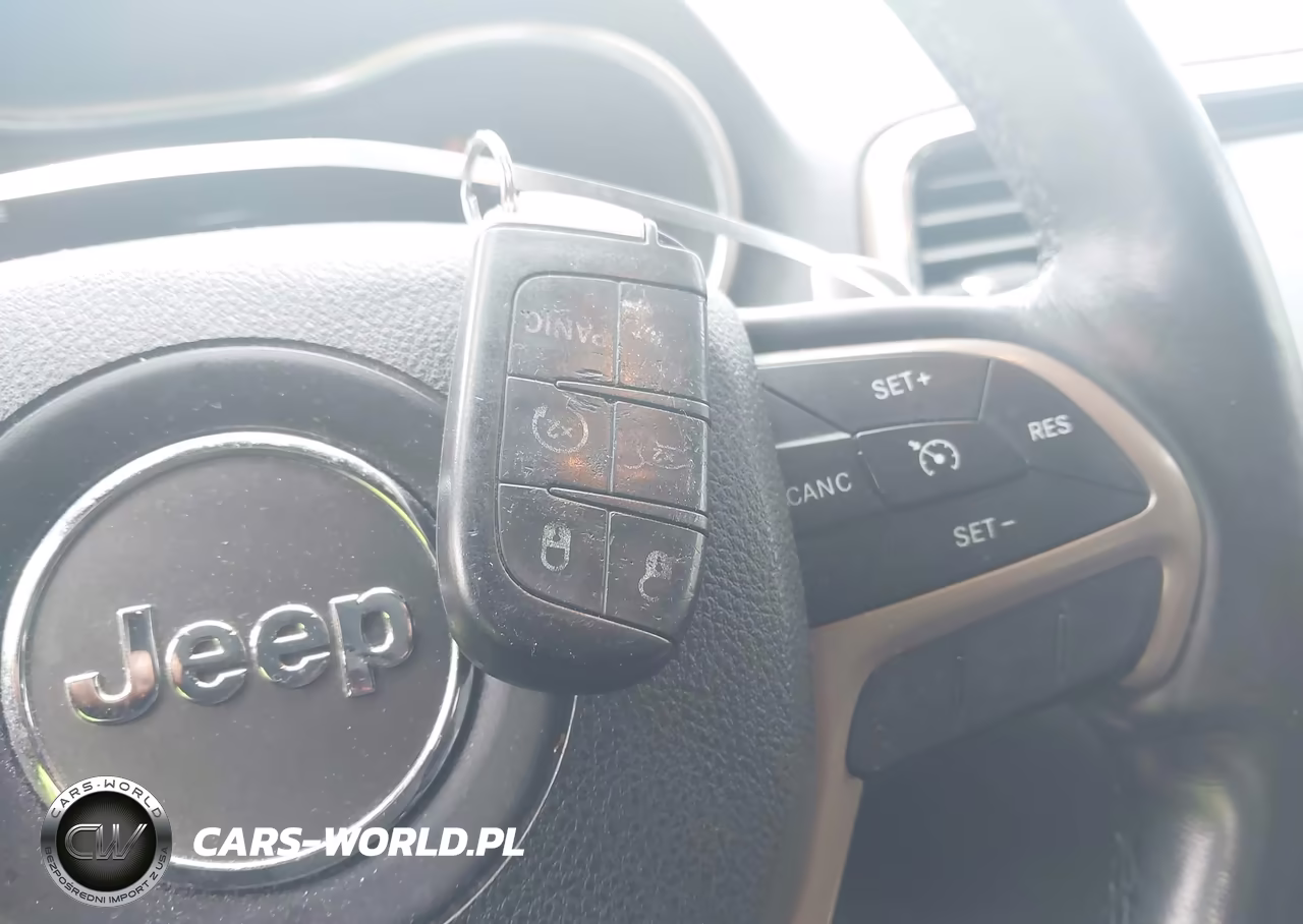 2015 Jeep Grand Cherokee Laredo VIN:1C4RJFAG6FC645035 - 11