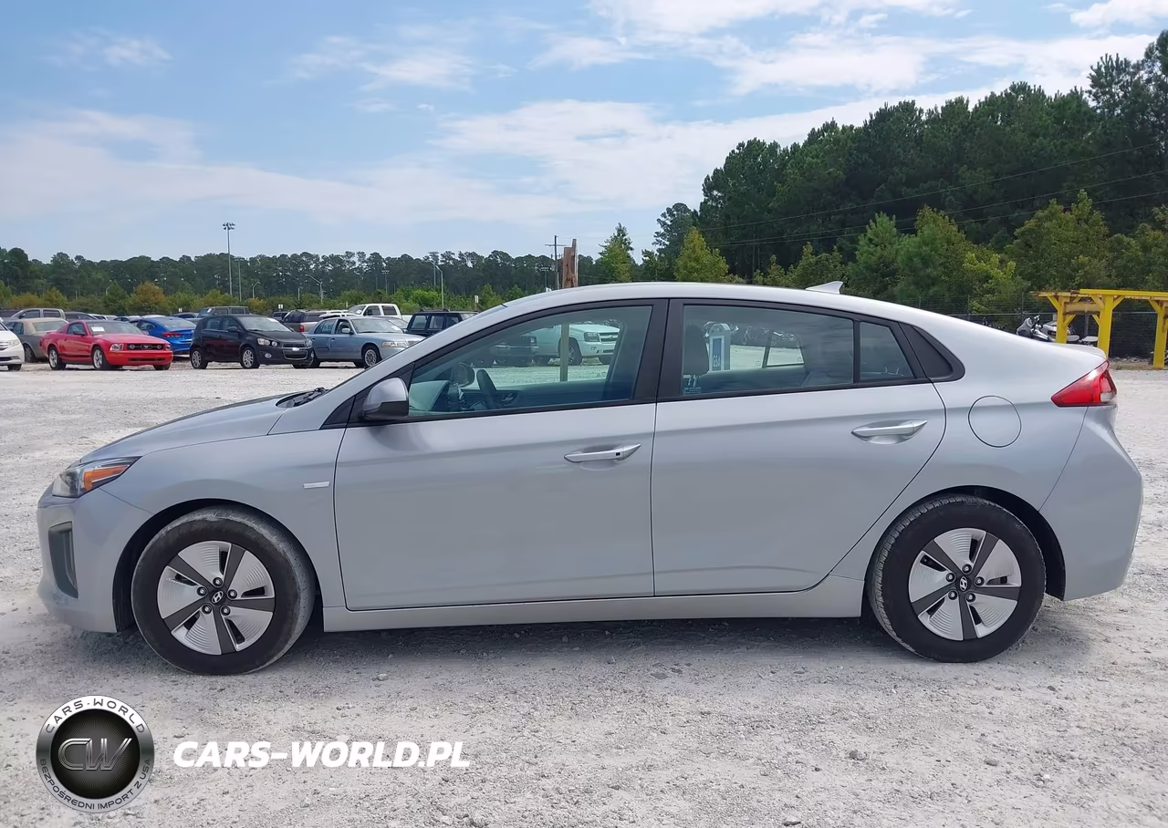 2020 Hyundai Ioniq Hybrid Blue VIN:KMHC65LC9LU219093 - 14