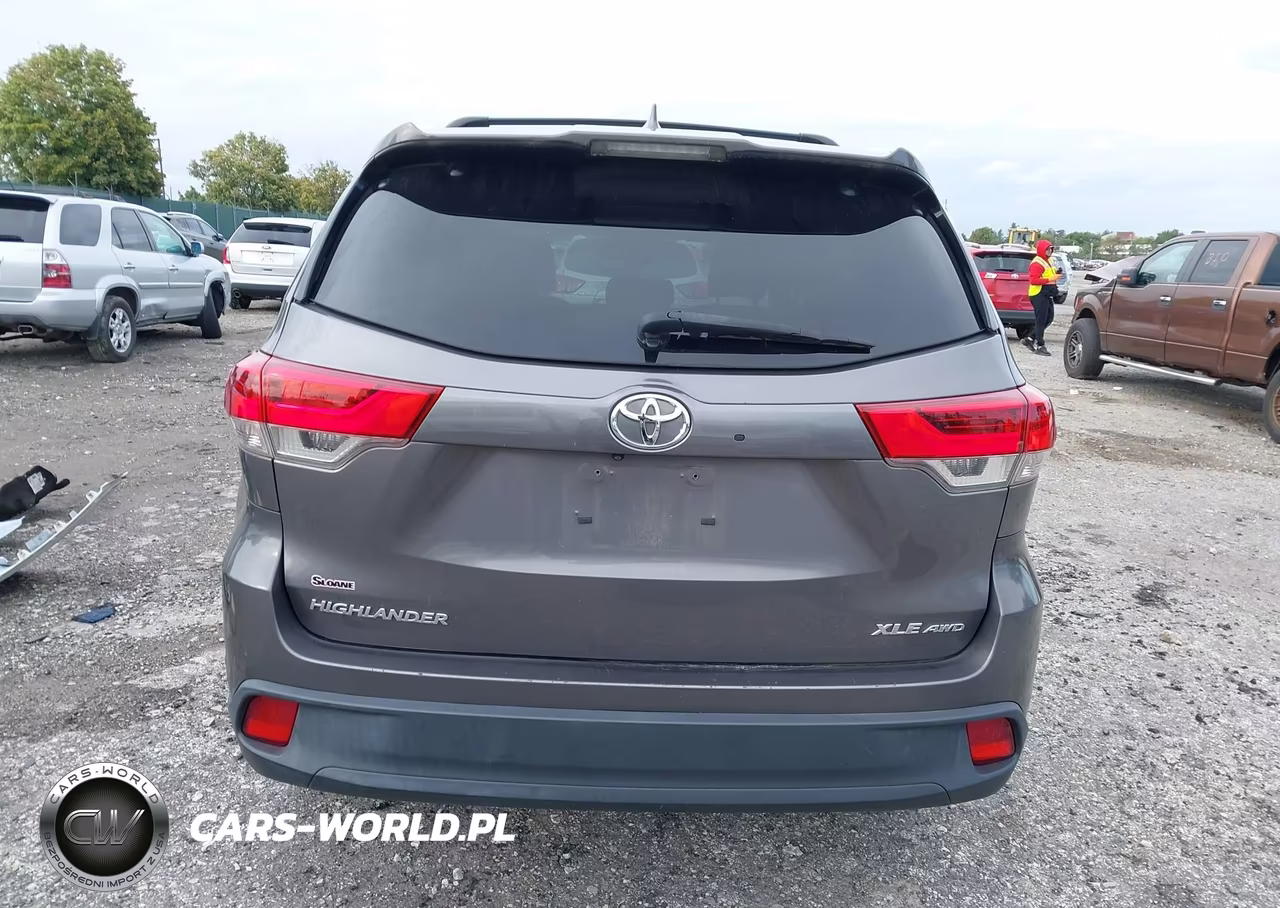2017 Toyota Highlander Xle VIN:5TDJZRFHXHS483467 - 16