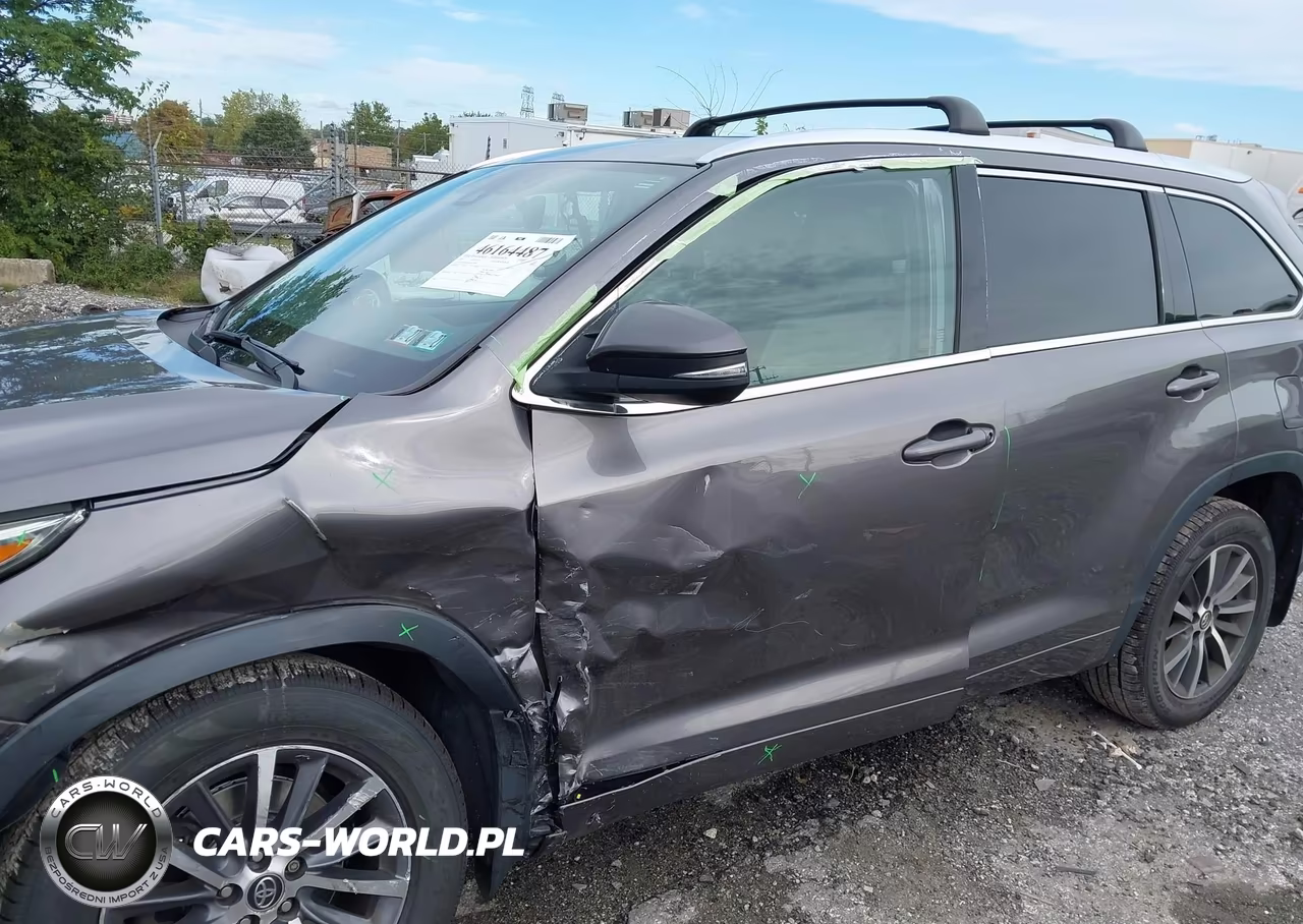 2017 Toyota Highlander Xle VIN:5TDJZRFHXHS483467 - 6