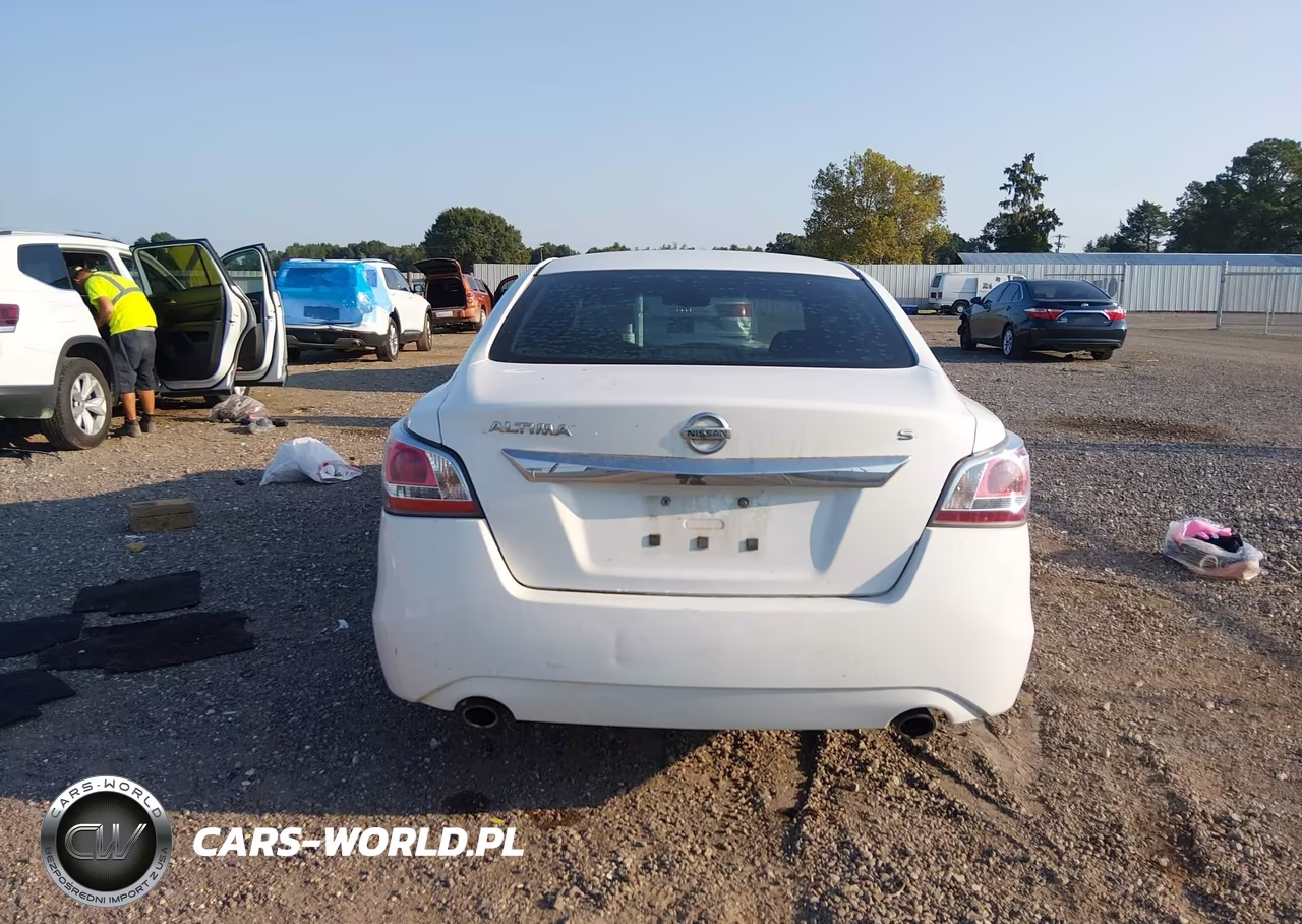 2015 Nissan Altima 2.5 S VIN:1N4AL3APXFC285473 - 17