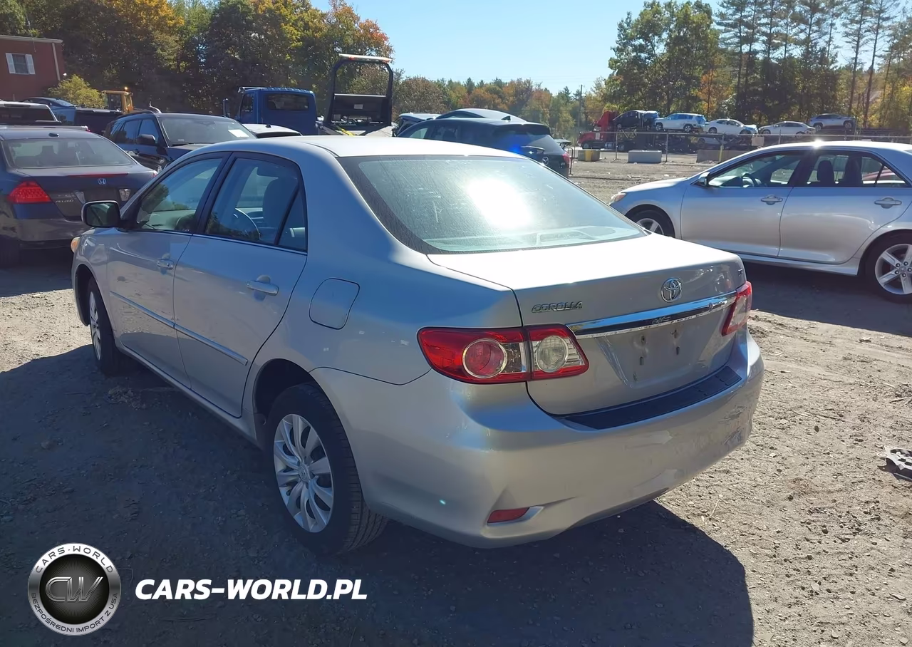 2013 Toyota Corolla Le VIN:2T1BU4EE5DC110997 - 3