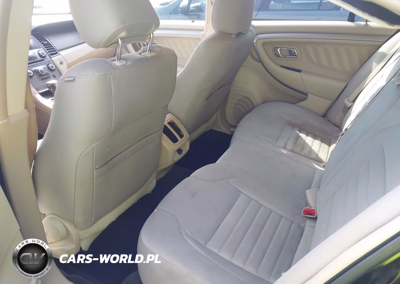 2018 Ford Taurus Se VIN:1FAHP2D85JG126556 - 8