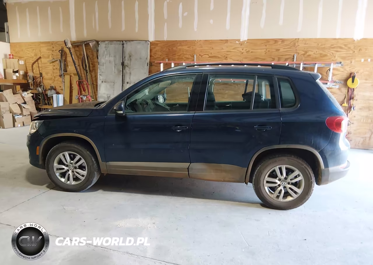 2015 Volkswagen Tiguan S VIN:WVGAV7AX0FW607382 - 14