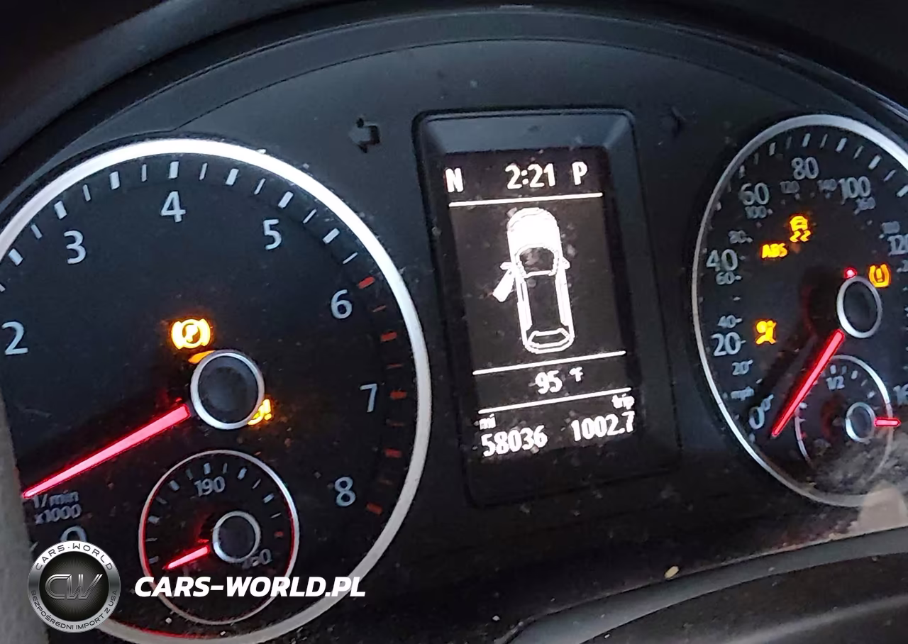 2015 Volkswagen Tiguan S VIN:WVGAV7AX0FW607382 - 15