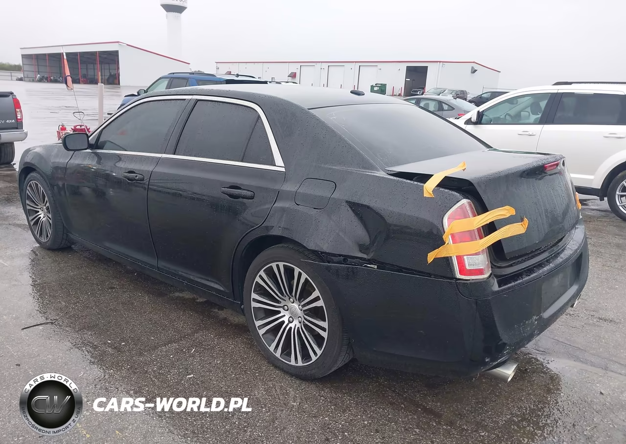 2013 Chrysler 300 300S VIN:2C3CCABG0DH575127 - 3