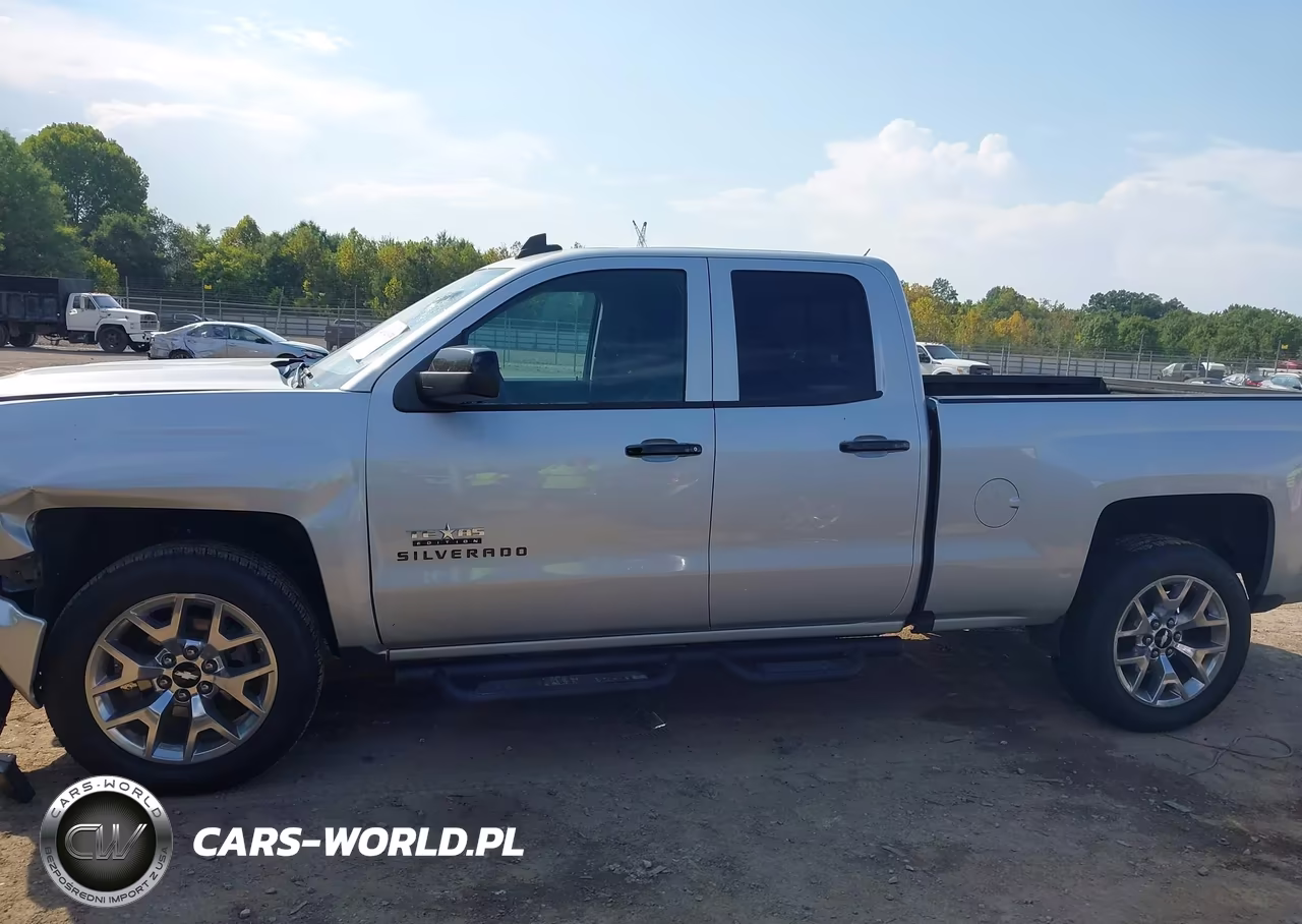 2018 Chevrolet Silverado 1500 2Lt VIN:1GCVKREC1JZ344859 - 14