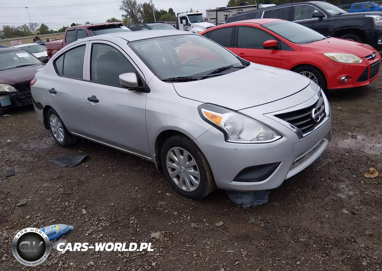 2017 Nissan Versa 1.6 S+