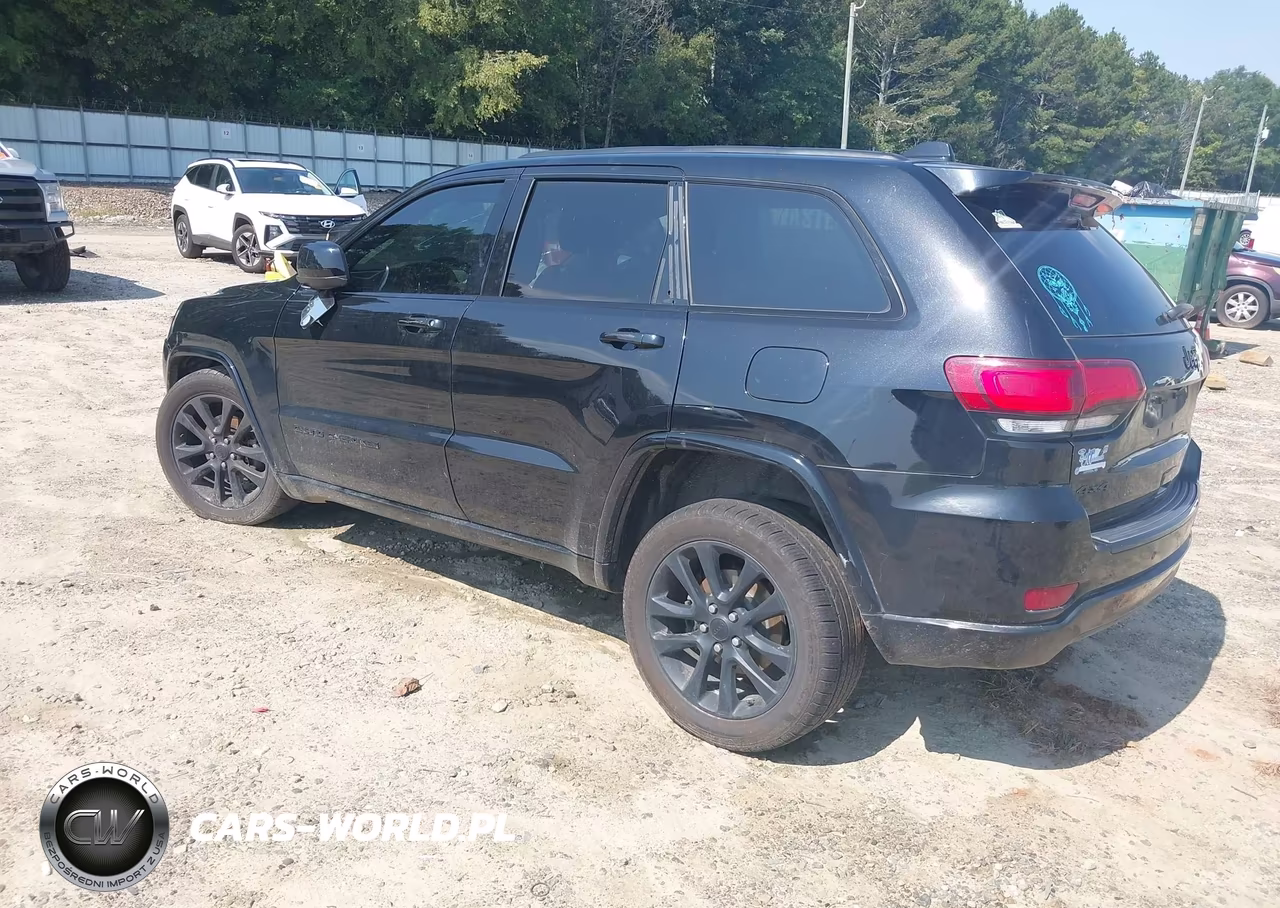 2018 Jeep Grand Cherokee Altitude 4X4 VIN:1C4RJFAG6JC264276 - 3