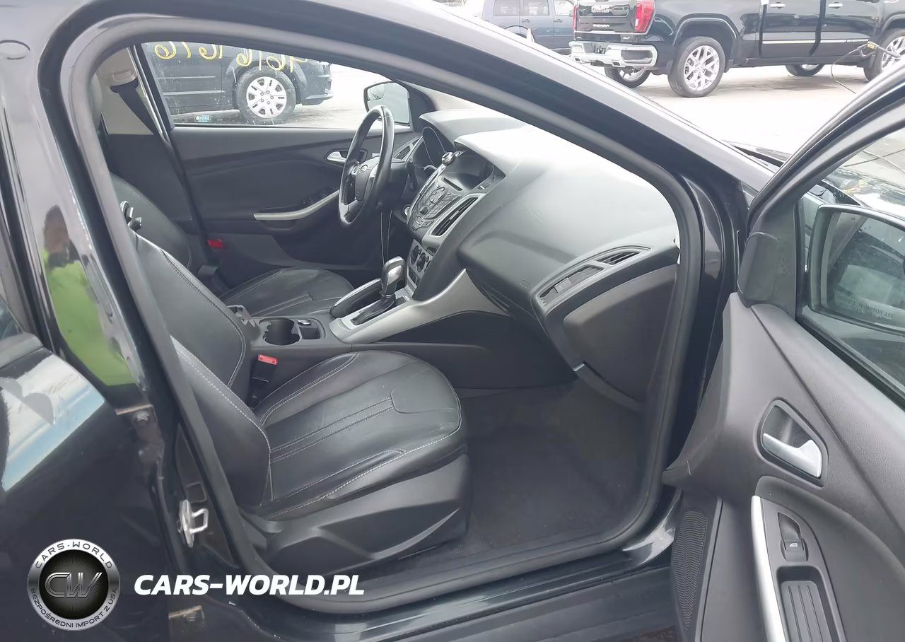 2014 Ford Focus Se VIN:1FADP3K20EL161067 - 5
