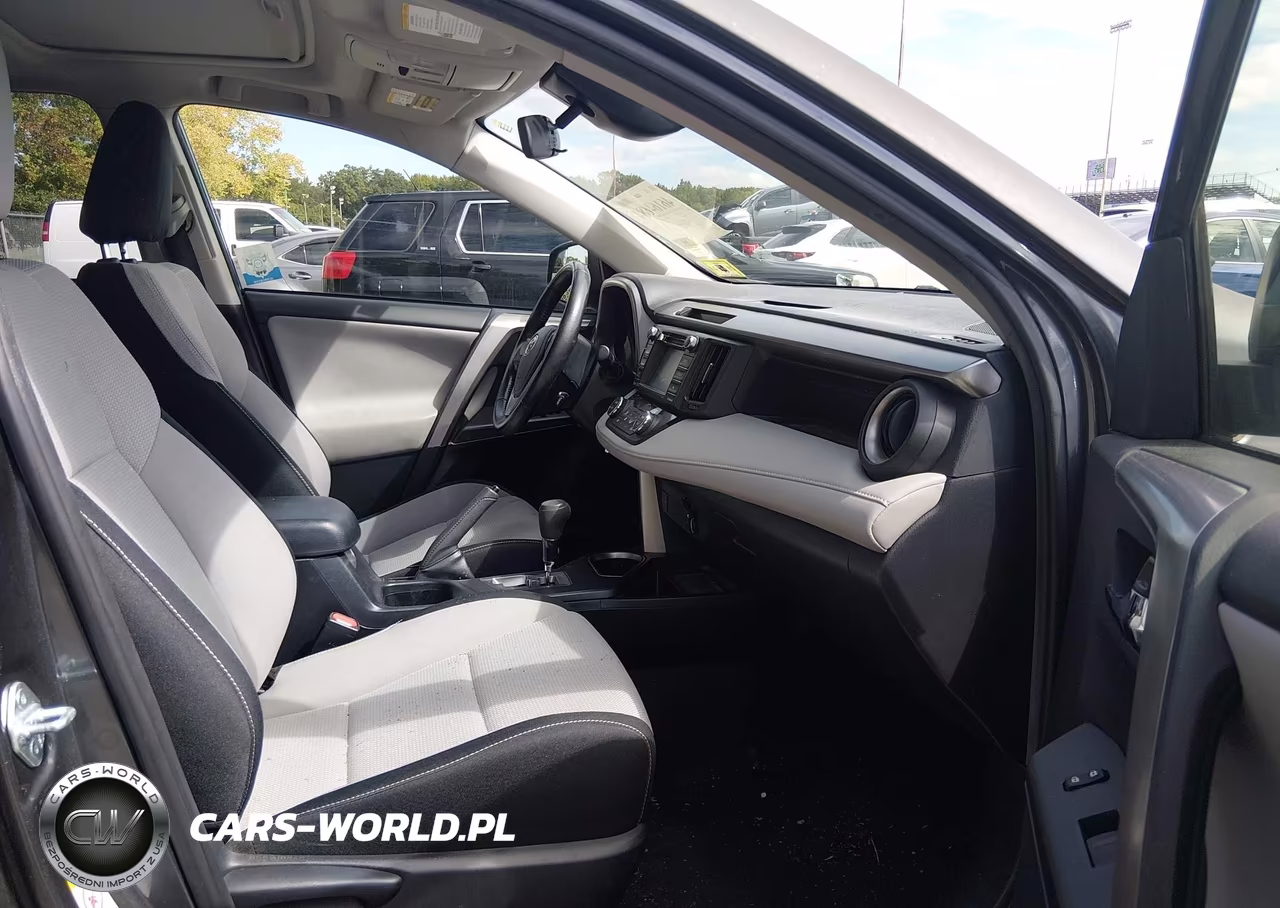2017 Toyota Rav4 Xle VIN:JTMRFREV2HD204463 - 5