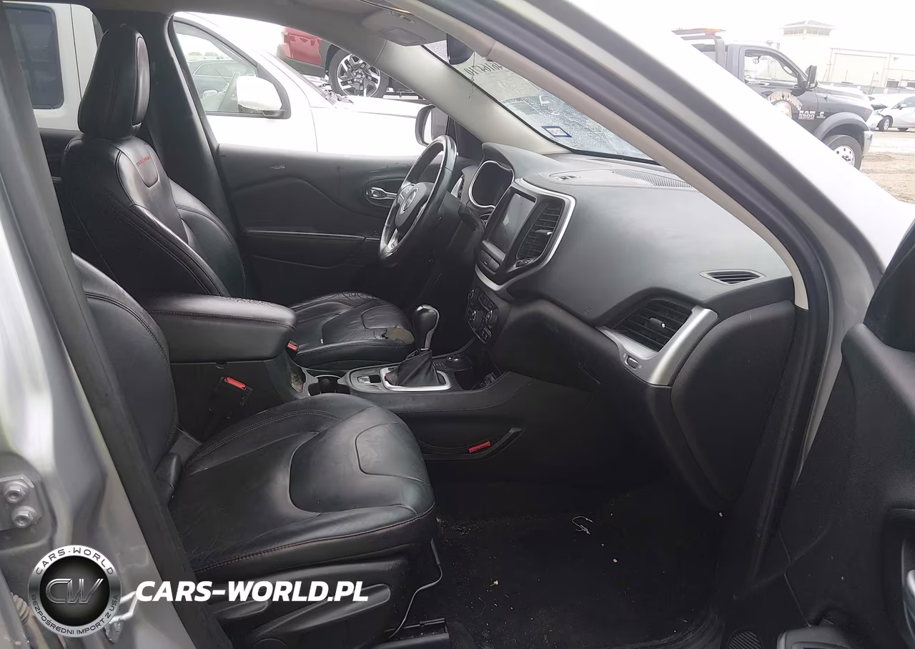 2014 Jeep Cherokee Trailhawk VIN:1C4PJMBS3EW216379 - 5