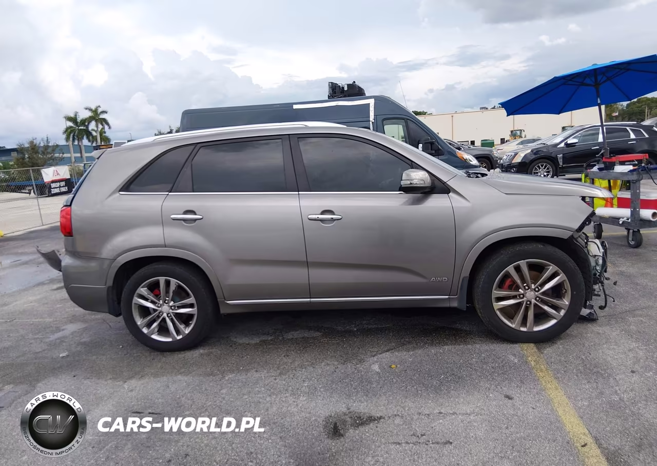 2015 Kia Sorento Limited V6 VIN:5XYKWDA70FG578645 - 14