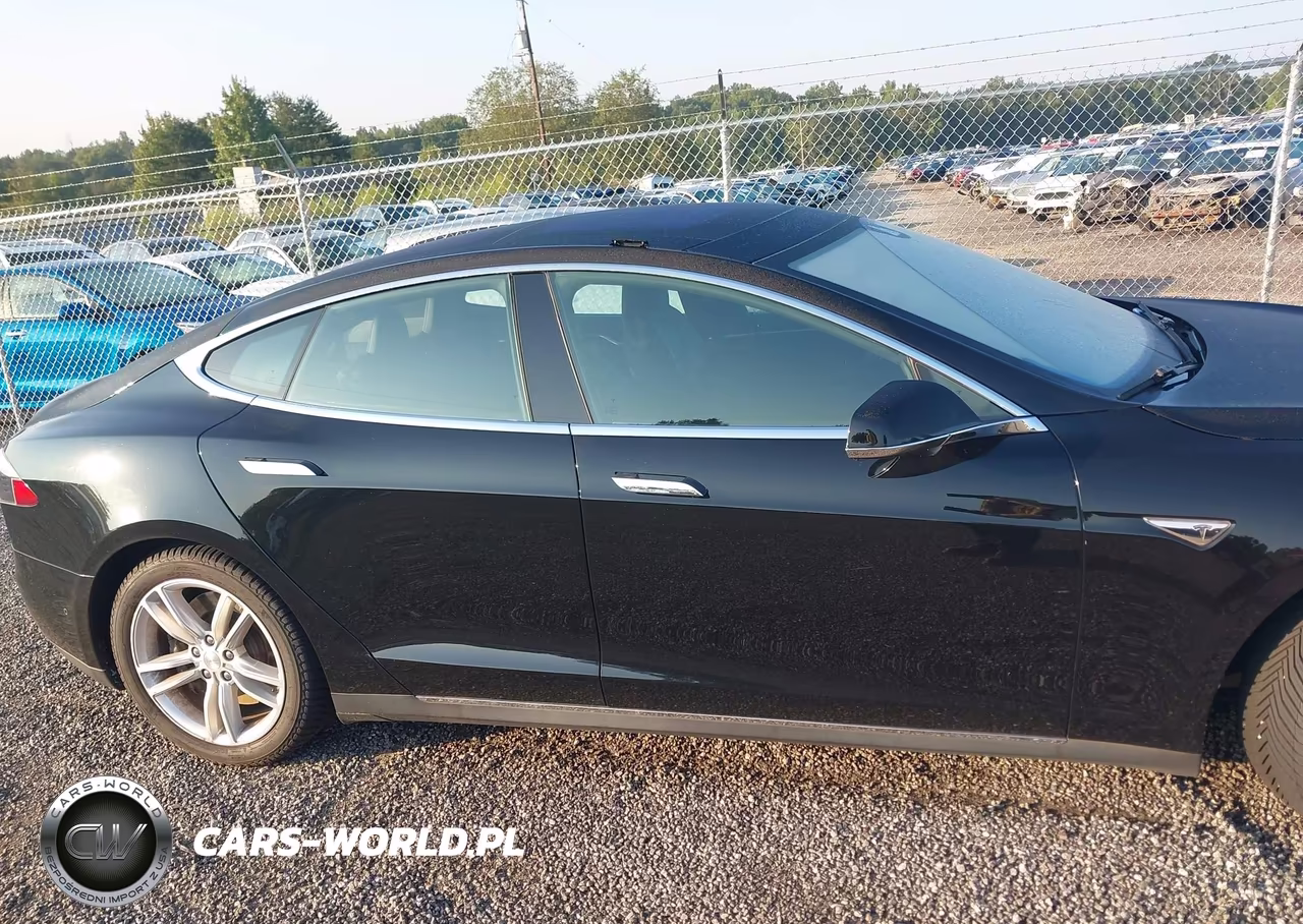 2015 Tesla Model S 70D-85D-P85D VIN:5YJSA1S23FF087462 - 13