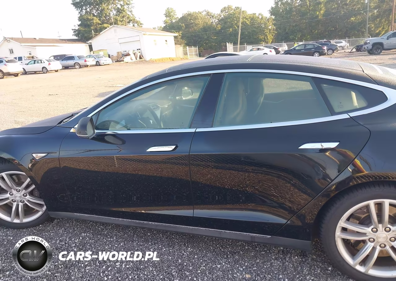 2015 Tesla Model S 70D-85D-P85D VIN:5YJSA1S23FF087462 - 14