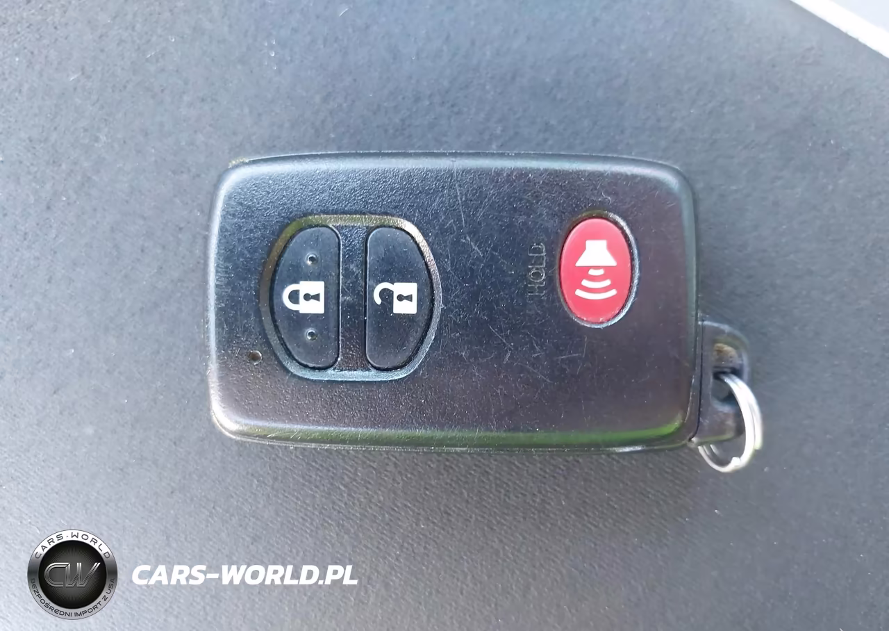 2014 Toyota Prius V Three VIN:JTDZN3EU1E3298361 - 11