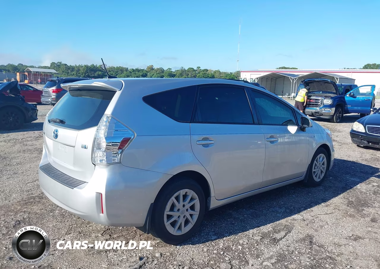 2014 Toyota Prius V Three VIN:JTDZN3EU1E3298361 - 4