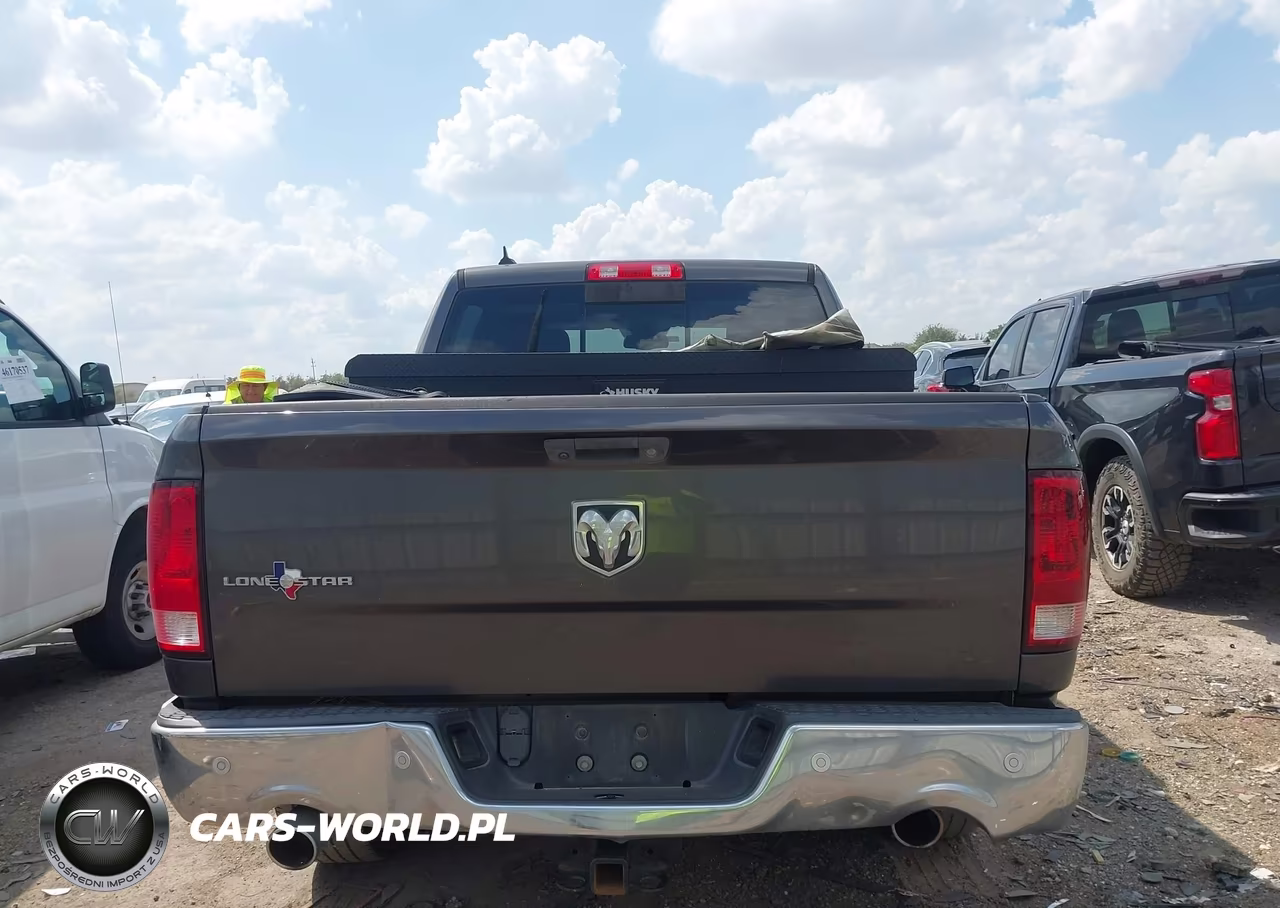 2017 Ram 1500 Lone Star Silver 4X2 5'7 Box VIN:1C6RR6LT2HS867056 - 17