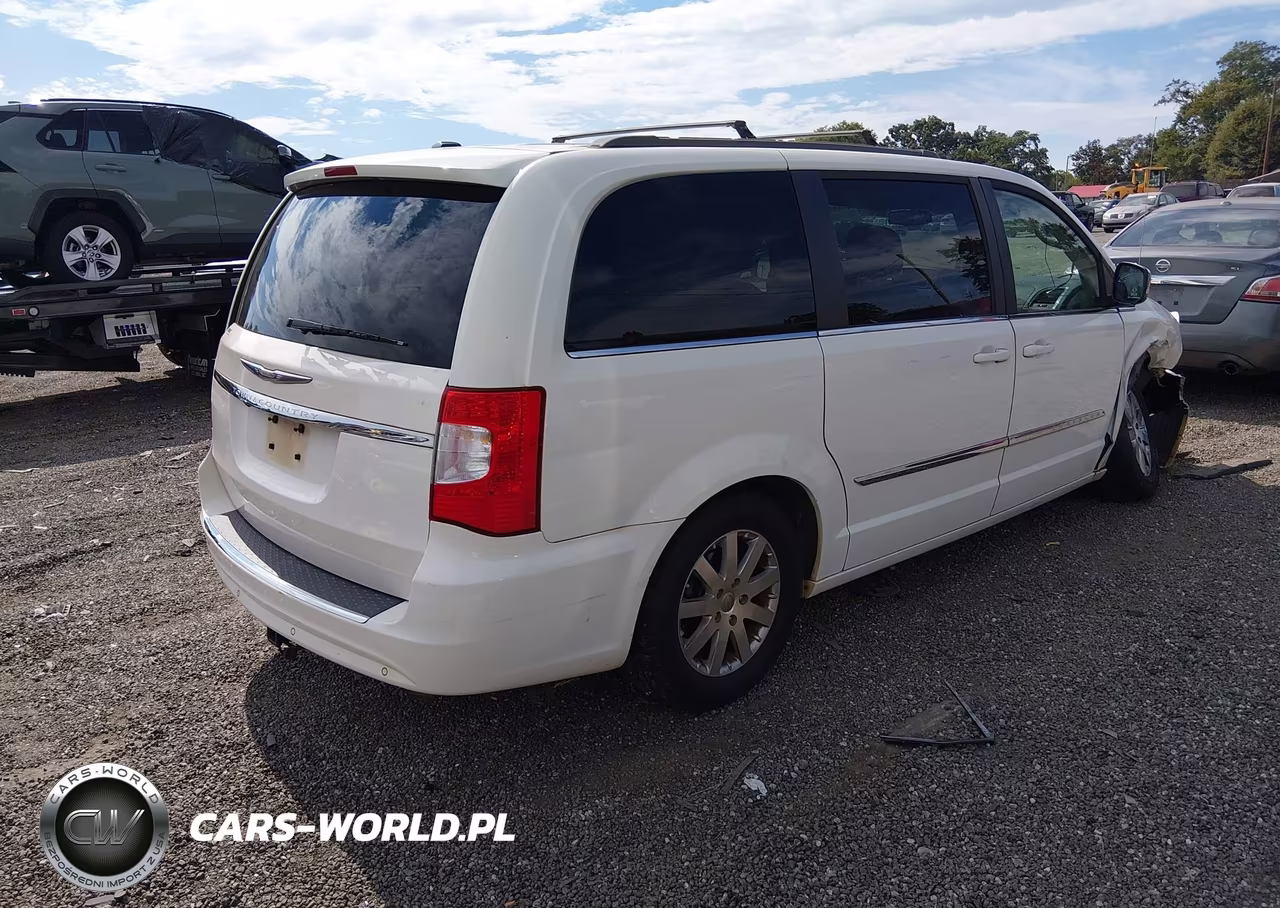 2011 Chrysler Town & Country Touring-L VIN:2A4RR8DG3BR745220 - 4