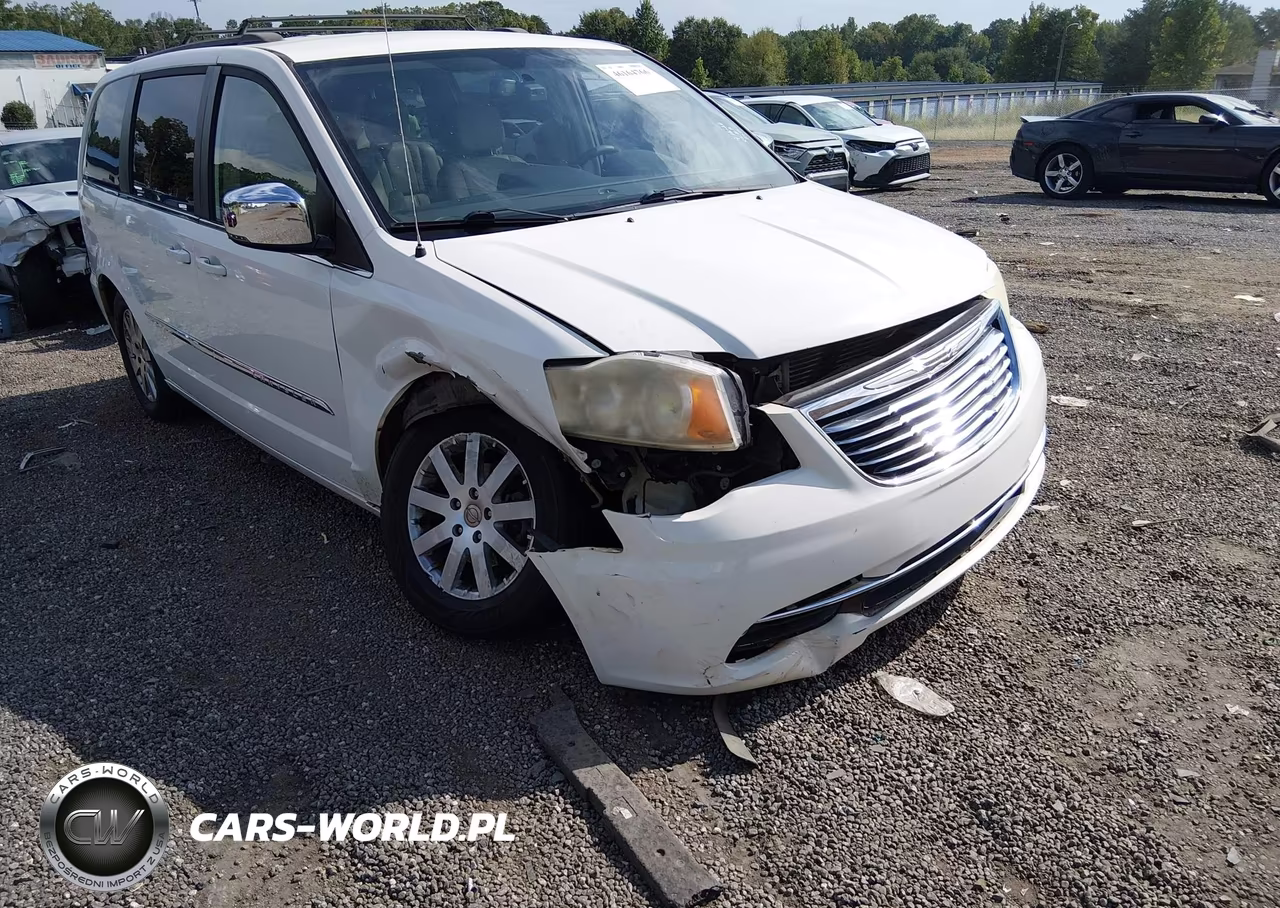 2011 Chrysler Town & Country Touring-L VIN:2A4RR8DG3BR745220 - 6